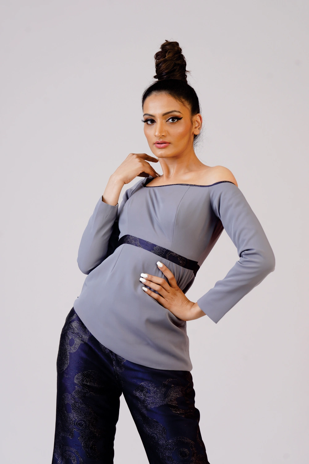 One-Shoulder Flared Trouser Set - Image 6